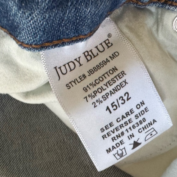 Judy Blue flare jeans Mid Rise Tummy Control distressed Denim Jeans 88594 32 - Picture 8 of 14